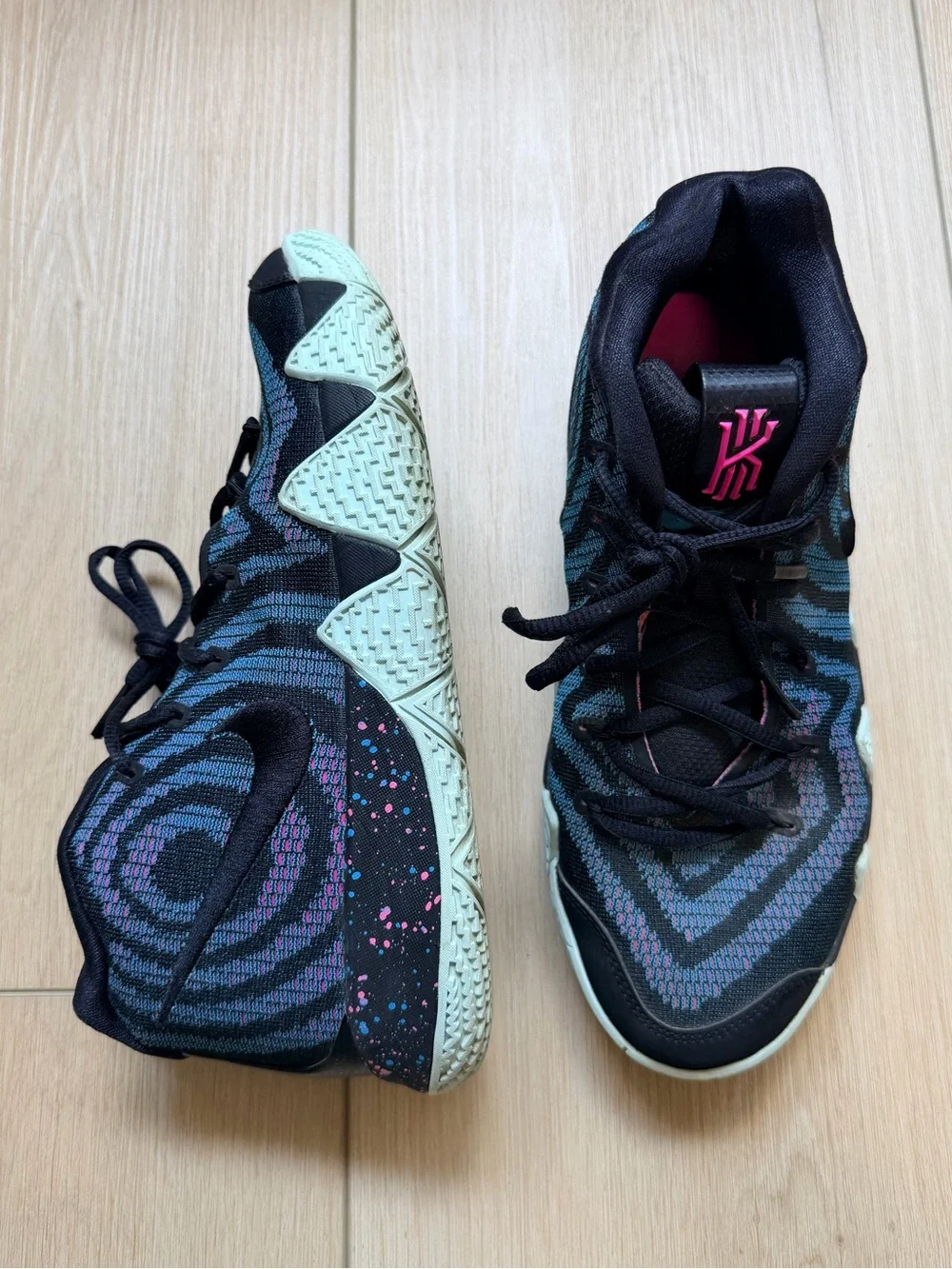 Nike Kyrie 4 ‘80s’ Shoes 6.5Y